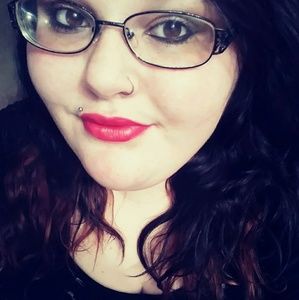 Meet your Posher, Cassie